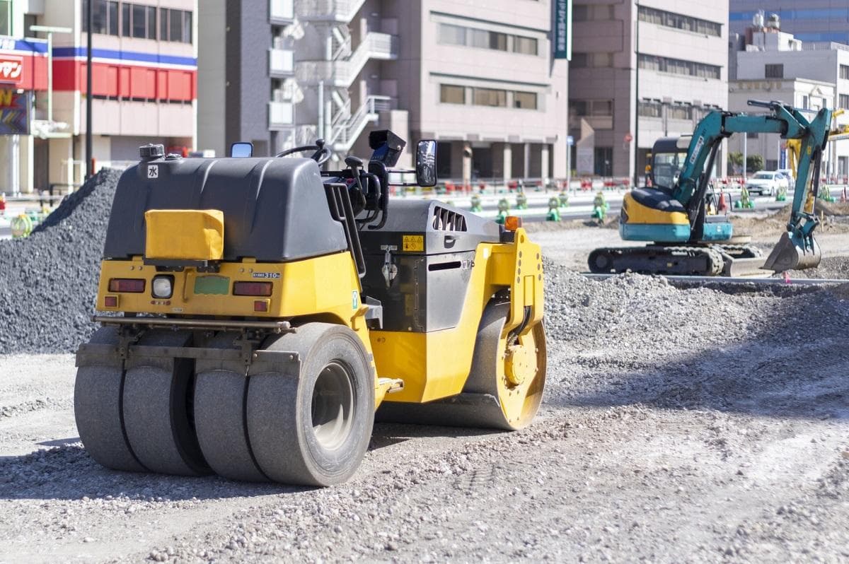 Vận hành máy móc xây dựng tại Aichi, Nhật Bản